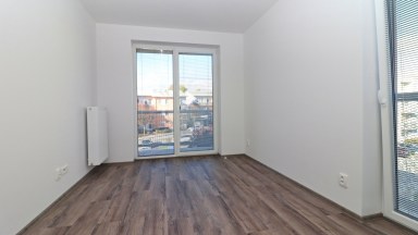 Nabízíme pronájem zánovního zděného bytu 2+kk s lodžií, Hruškové Dvory, Jihlava