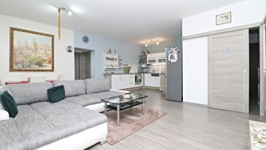 Zděný byt 3+KK s balkónem a parkovacím místem, Planá nad Lužnicí, Strkov