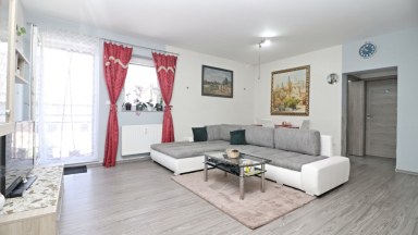 Zděný byt 3+KK s balkónem a parkovacím místem, Planá nad Lužnicí, Strkov