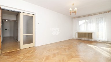 Prostorný zděný byt 3+1 s lodžií, Jihlava - Ulice Erbenova.