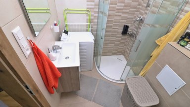 Moderní a úsporný byt 1+1 (25,9 m²) s balkónem a sklepem – Jihlava, Královský vršek